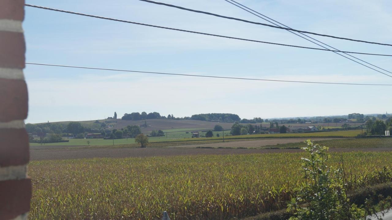 Sur La Route Des Monts Apartment *